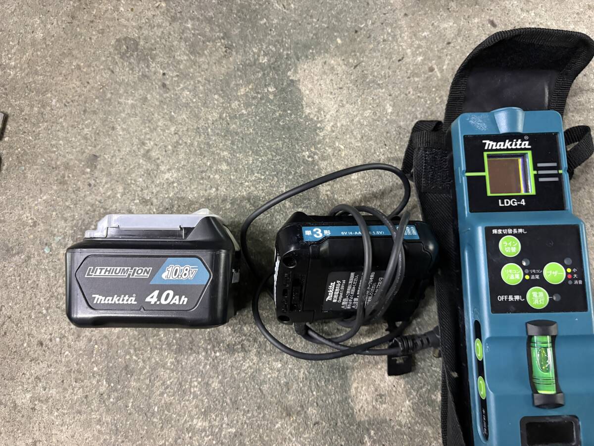 Makita SK313GD Automatic Tracking Green Laser Level with LDG-4 Receiver and BL1040B Battery [e1247102175]
