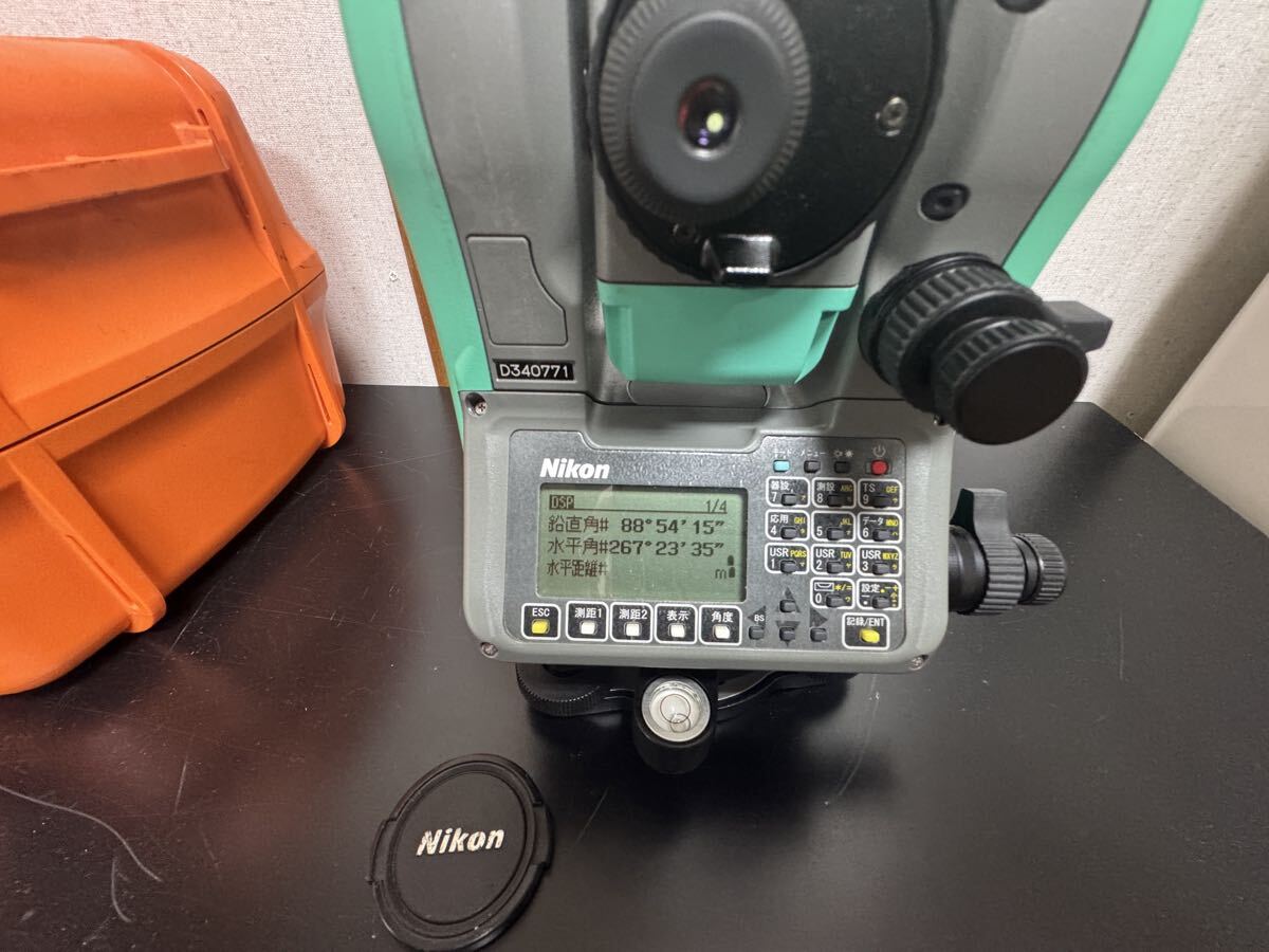Nikon Nivo Total Station with Hard Case and Accessories [g1247570261]
