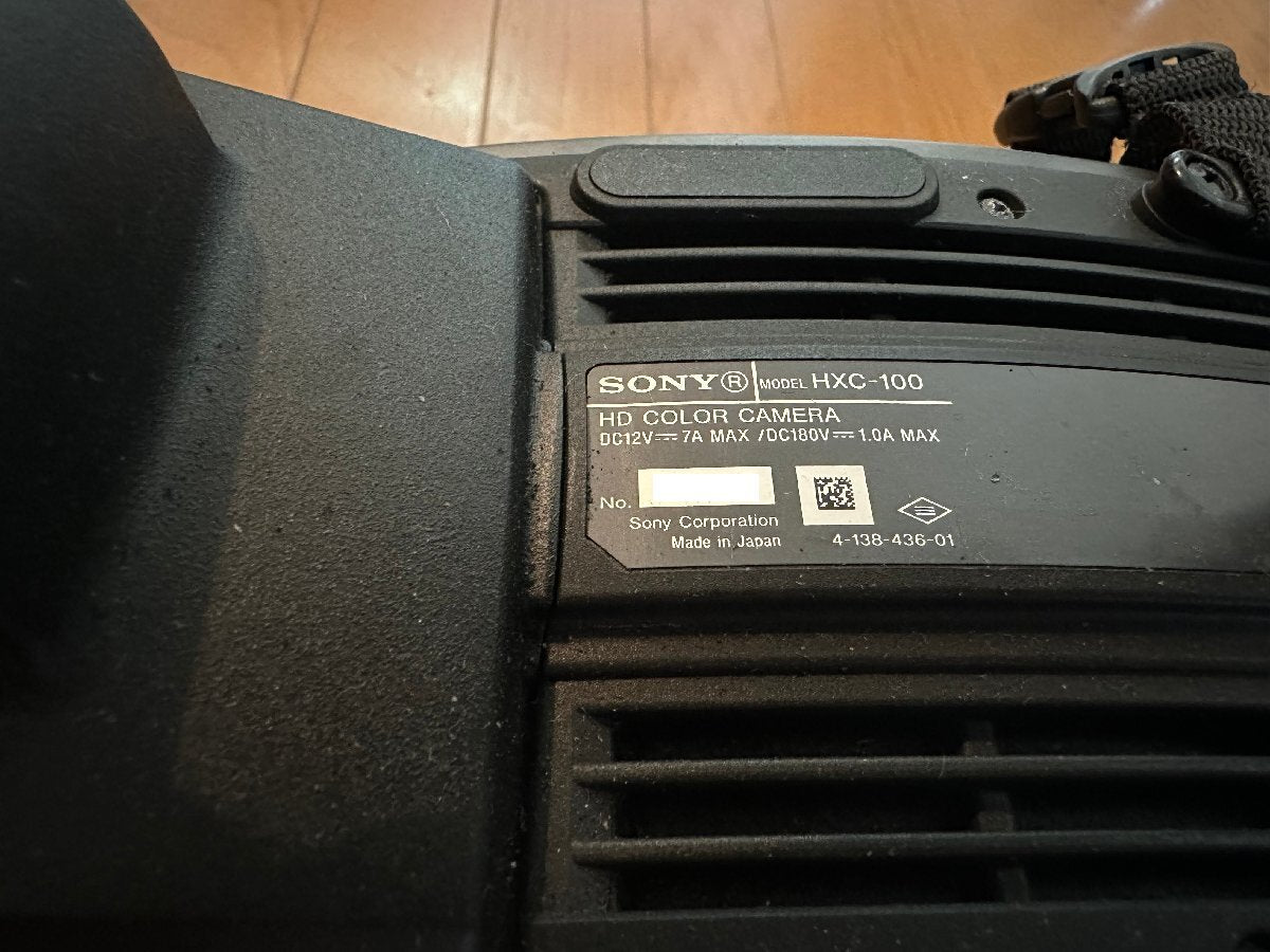 Sony HXC-100 HD Camera with HDVF-200 Viewfinder [o1247826860]