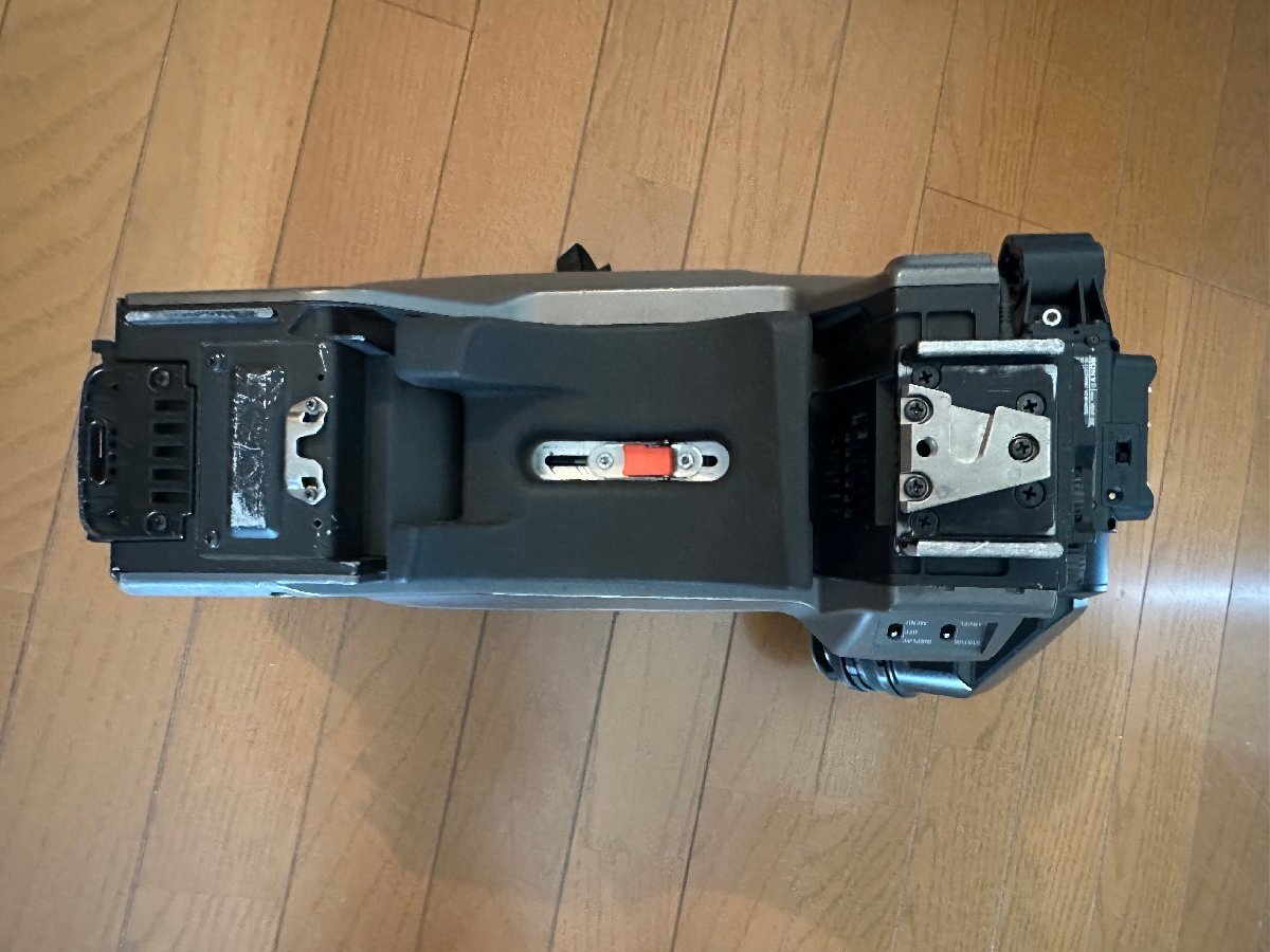 Sony HXC-100 HD Camera with HDVF-200 Viewfinder [o1247826860]