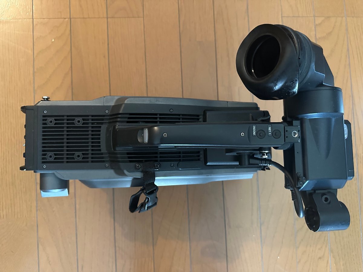 Sony HXC-100 HD Camera with HDVF-200 Viewfinder [o1247826860]