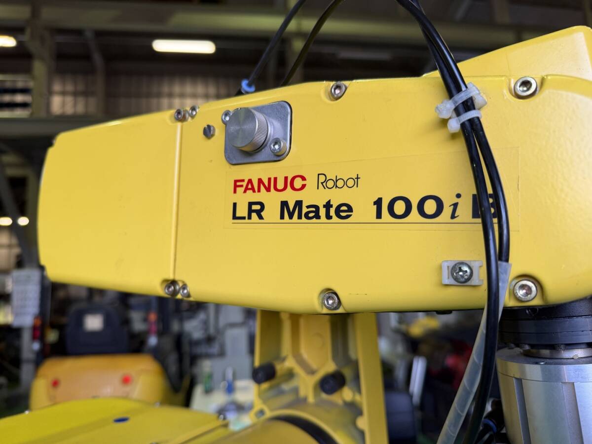 FANUC LR Mate100iB Robot (for parts or not working) [q1247785622]