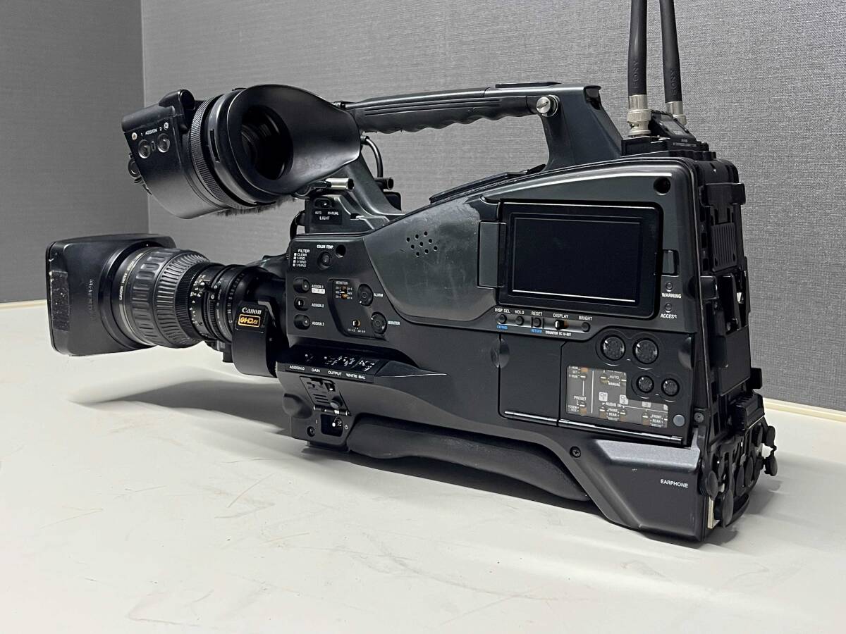 SONY PXW-X500 Camcorder with CANON HJ17ex7.6B IRSE Lens and SONY URX-S03D Receiver [m1247925377]
