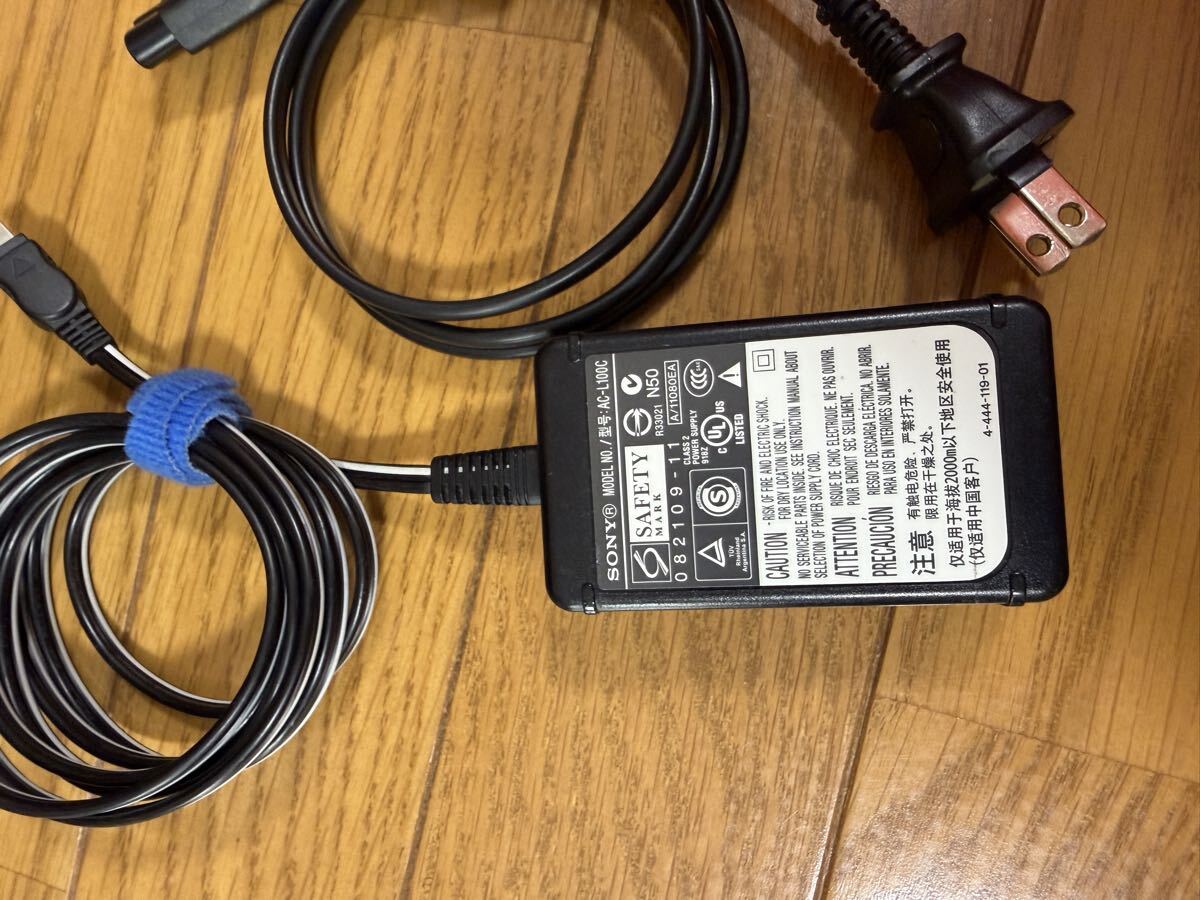 SONY HXR-NX5R Professional Video Camera with Battery [u1247951719]