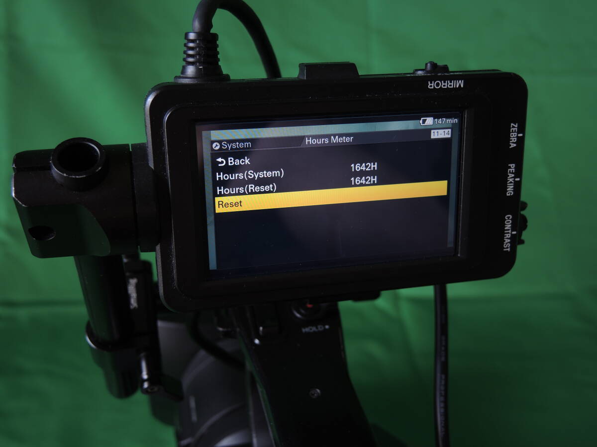 Sony PXW-FS7 Video Camera with Sony E PZ 18-200mm F3.5-6.3 OSS Lens [j1248082802]