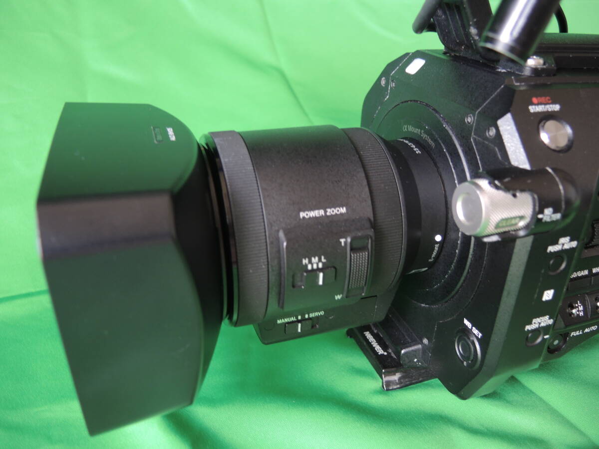 Sony PXW-FS7 Video Camera with Sony E PZ 18-200mm F3.5-6.3 OSS Lens [j1248082802]