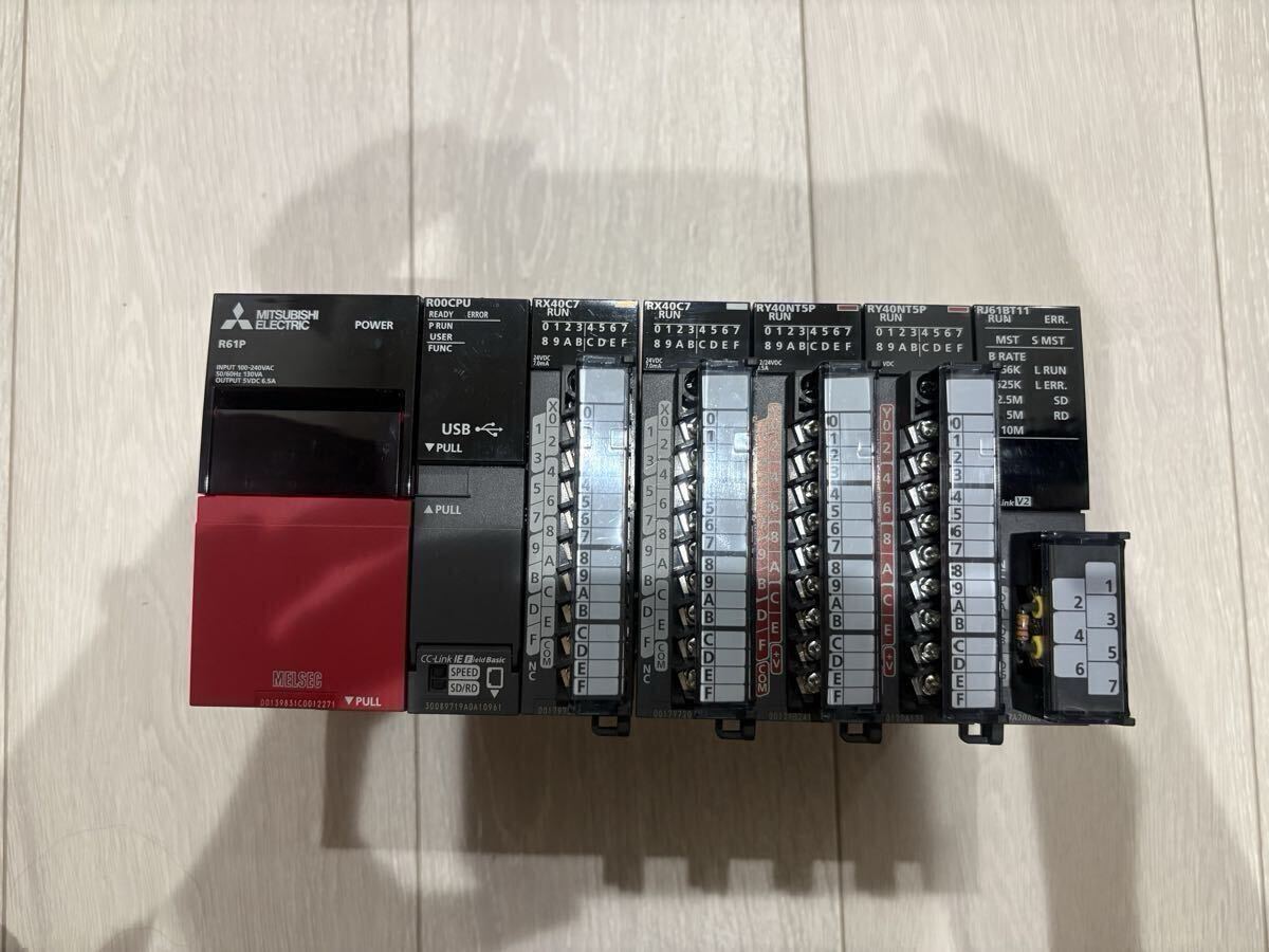 Mitsubishi Electric MELSEC iQ-R R00CPU R61P RX40C7 RY40NT5P RJ61BT11 R35B Set [q1248629365]