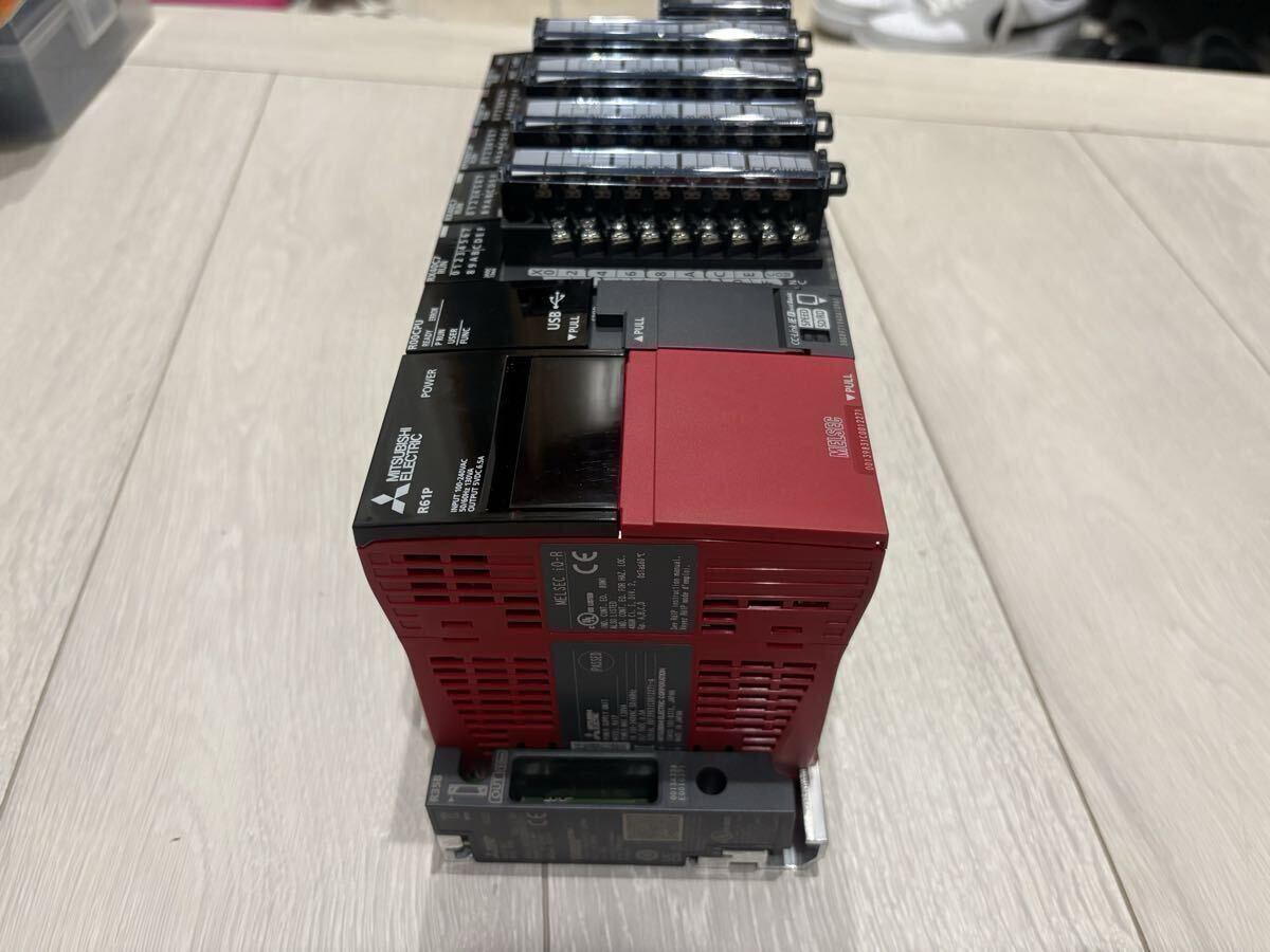 Mitsubishi Electric MELSEC iQ-R R00CPU R61P RX40C7 RY40NT5P RJ61BT11 R35B Set [q1248629365]