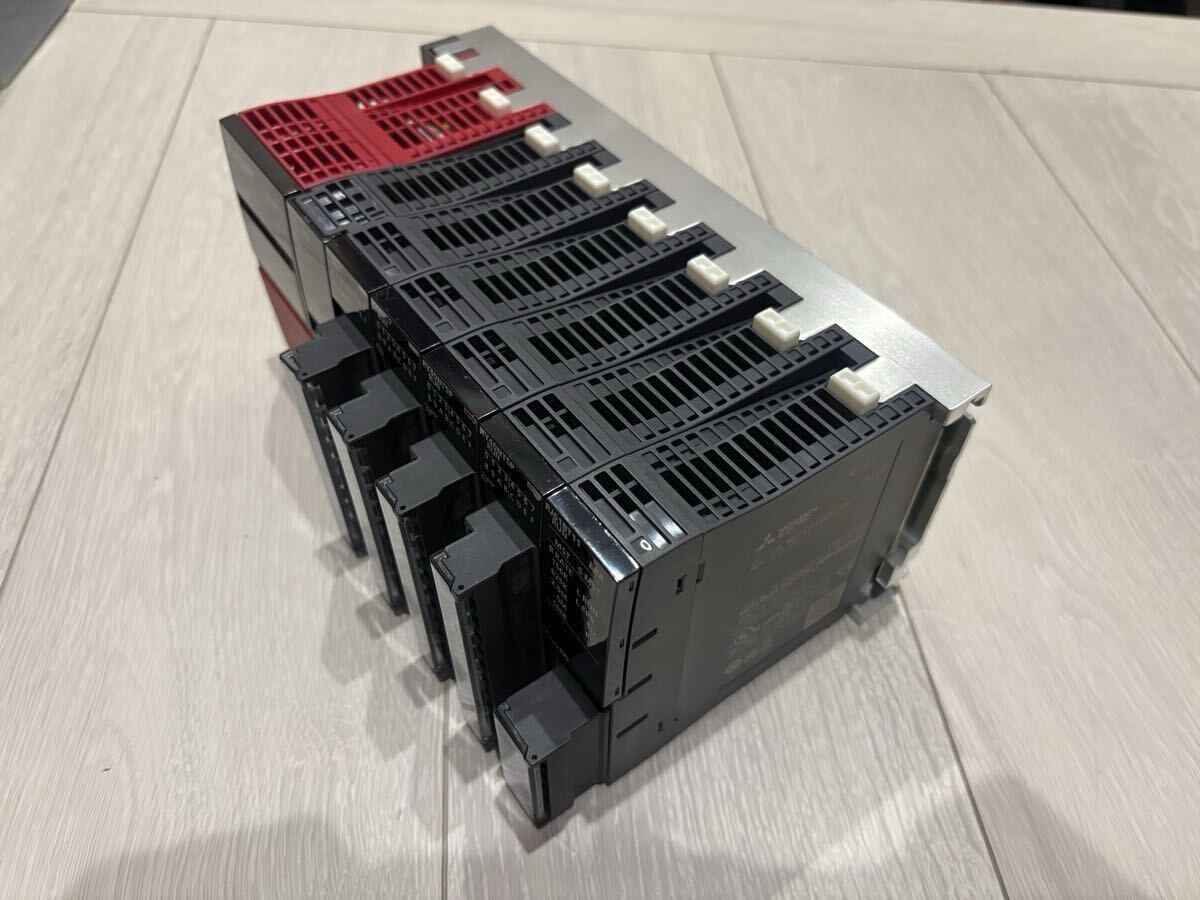 Mitsubishi Electric MELSEC iQ-R R00CPU R61P RX40C7 RY40NT5P RJ61BT11 R35B Set [q1248629365]