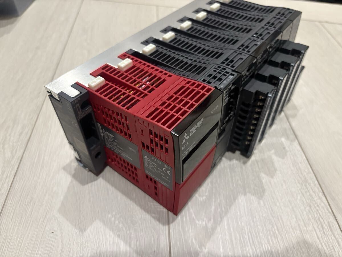 Mitsubishi Electric MELSEC iQ-R R00CPU R61P RX40C7 RY40NT5P RJ61BT11 R35B Set [q1248629365]