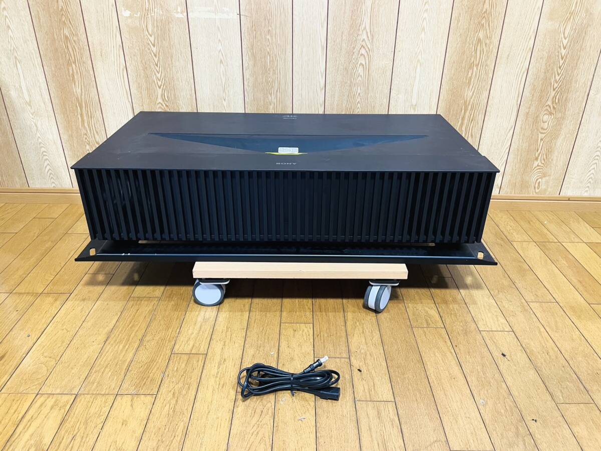SONY VPL-VZ1000 4K Ultra Short Throw Laser Projector [c1248937897]