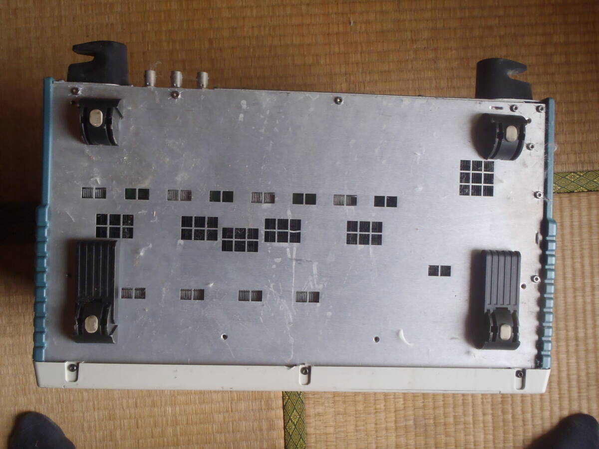 Tektronix DPO7104 Digital Phosphor Oscilloscope 1GHz (for parts or not working) [f1249558176]