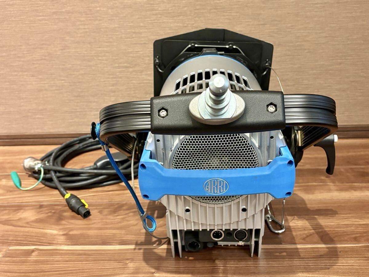 ARRI L7-C LED Fresnel Spotlight [s1249591237]