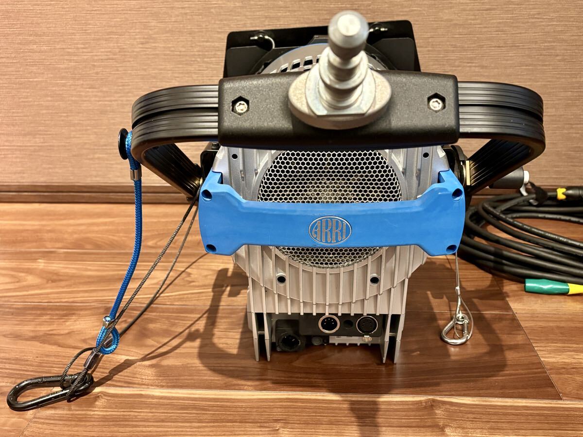ARRI L7-C LED Fresnel Spotlight [d1249595354]