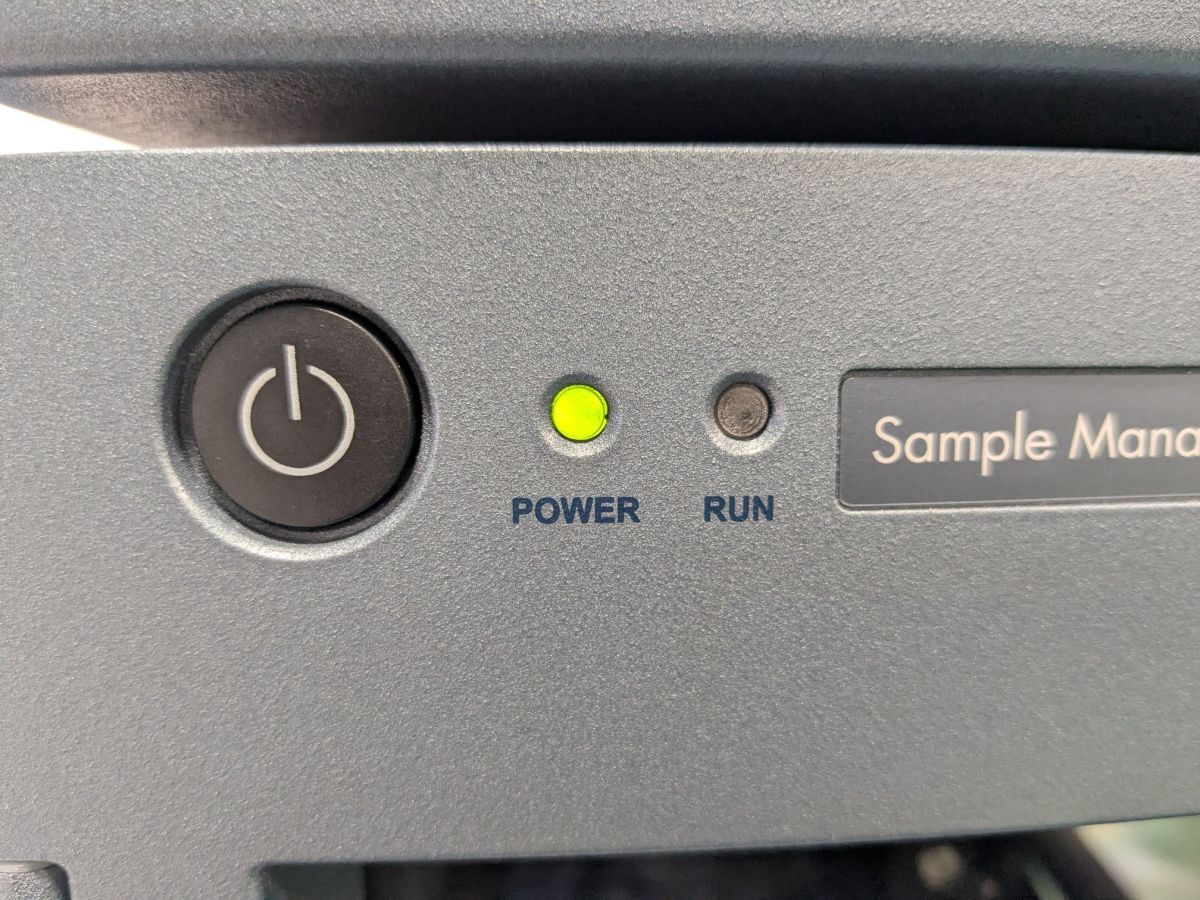 Waters 186015006 ACQUITY UPLC Sample Manager with Solvent Tray [d1249789021]