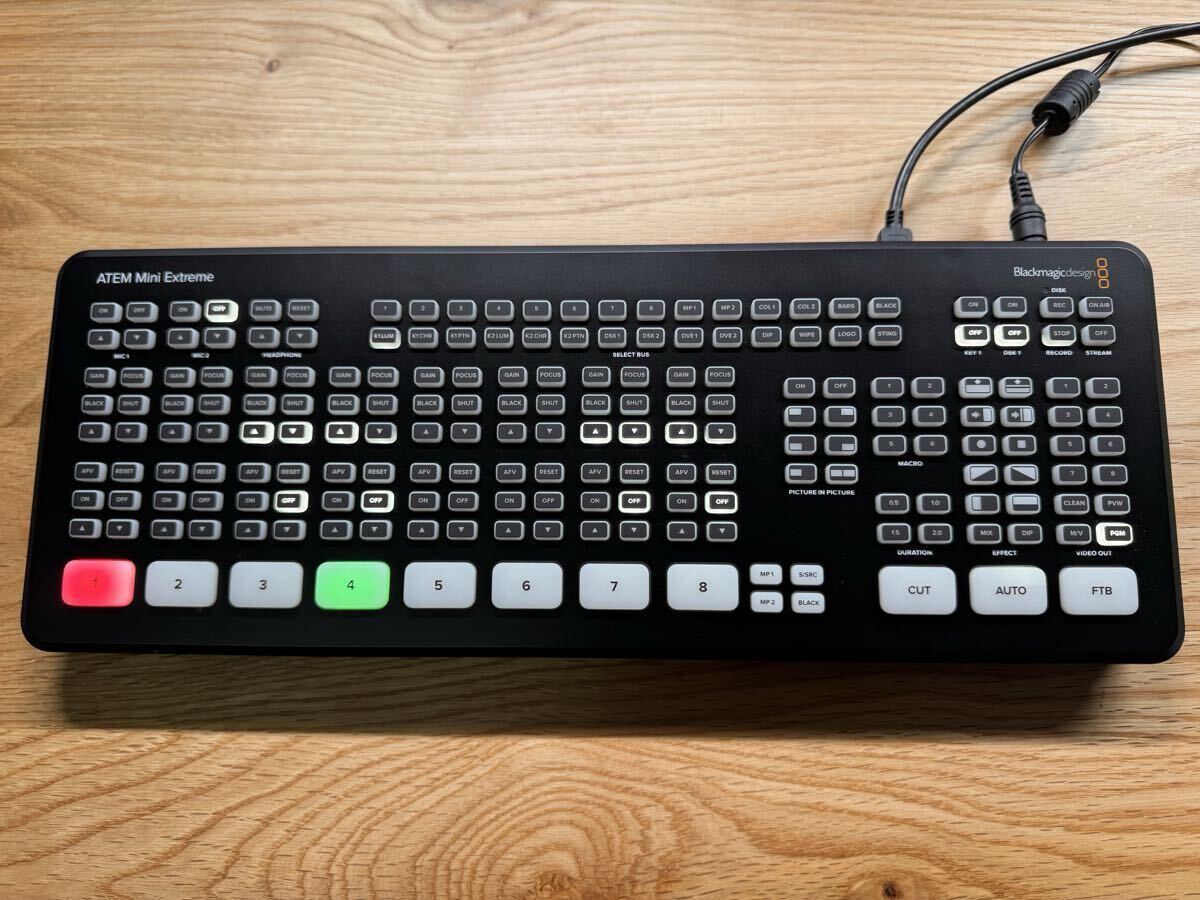 Blackmagic Design ATEM Mini Extreme Live Streaming Switcher [j1249849231]