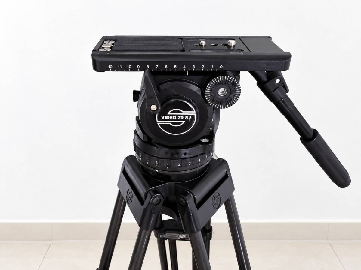 Sachtler Video 20S1 Tripod Carbon 3-Stage with Mid-Spreaders [f1250009930]
