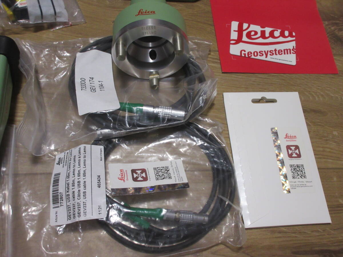 Leica GS08plus Smart Antenna Field Controller CS10 [h1250080620]