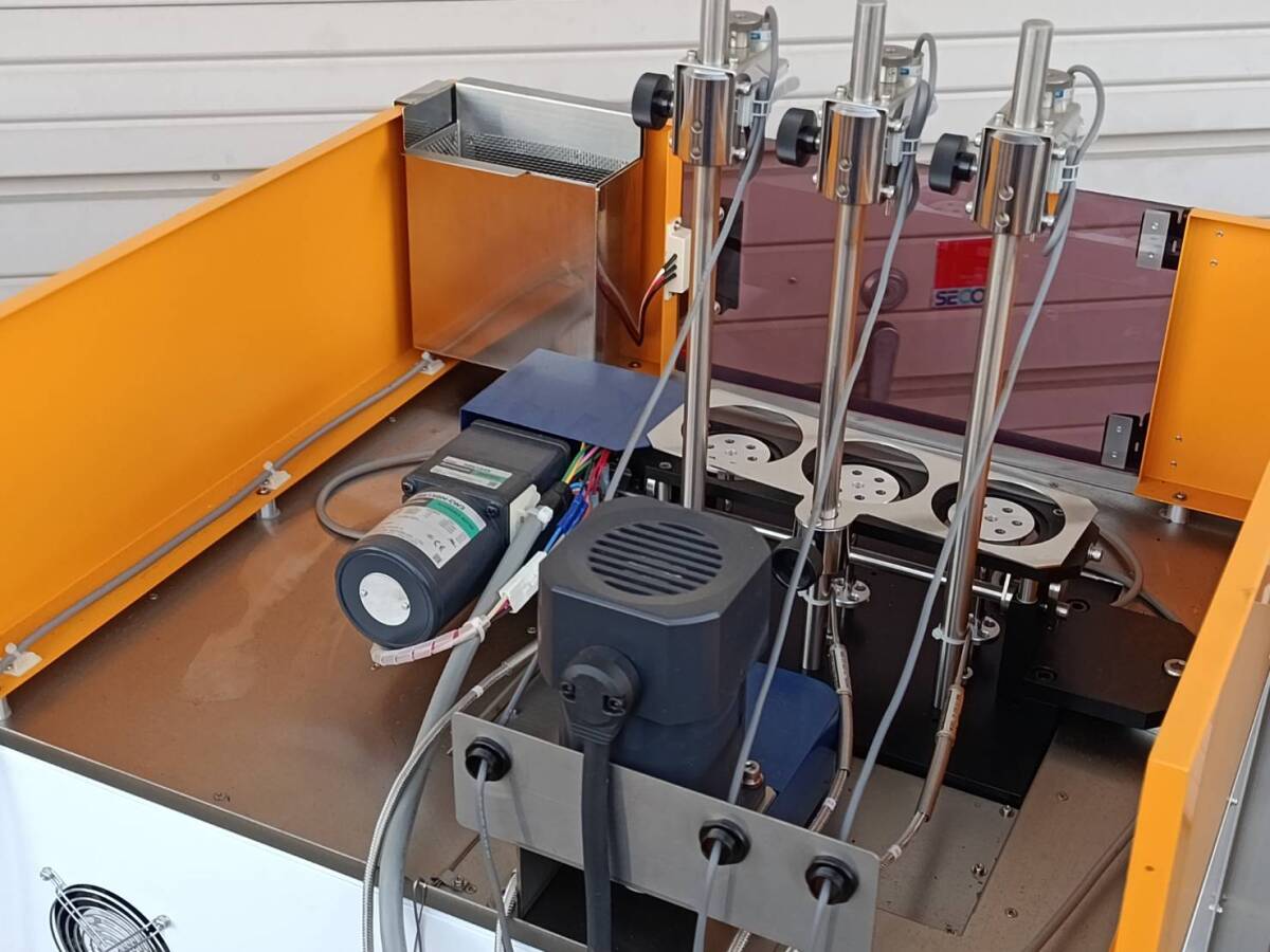 TOYOSEIKI 3M-2V HDT Testing Machine 200V [m1250121433]