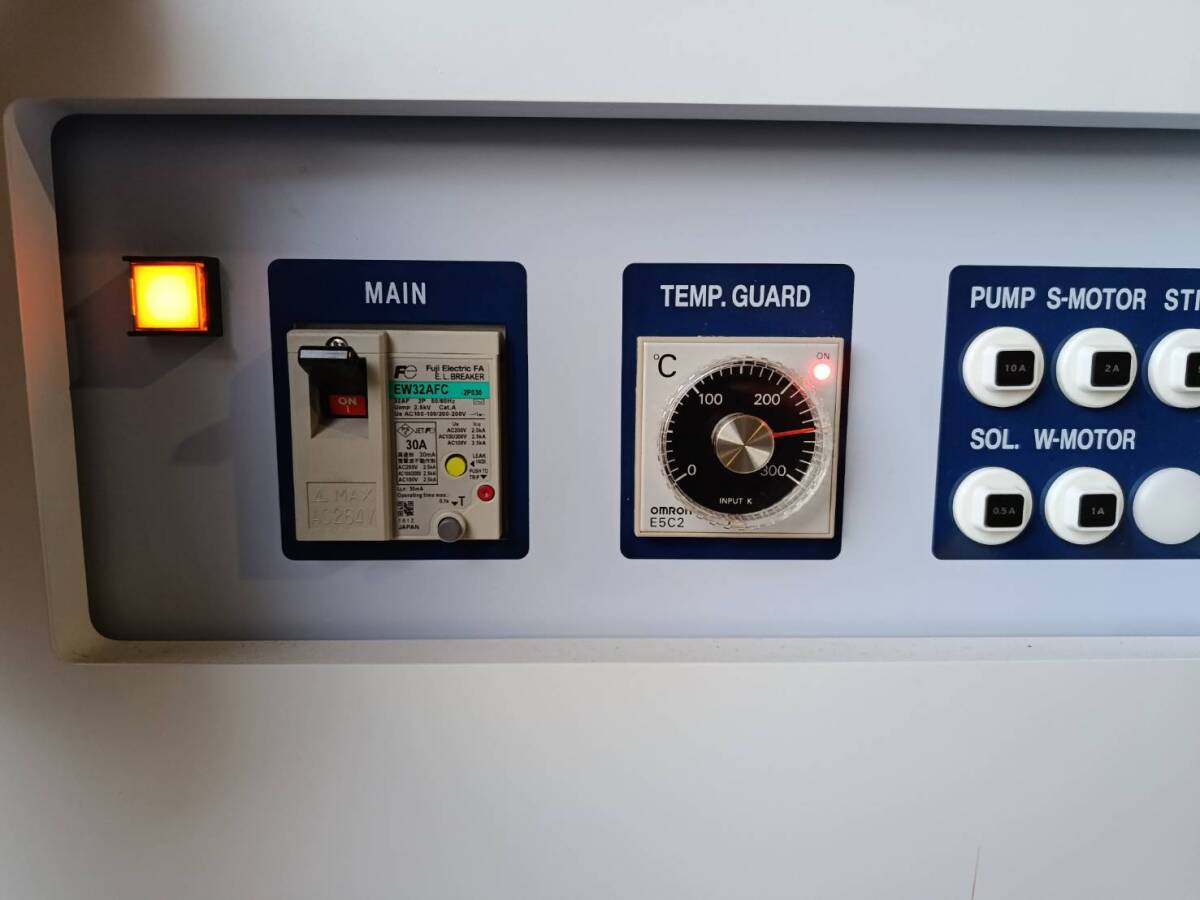 TOYOSEIKI 3M-2V HDT Testing Machine 200V [m1250121433]