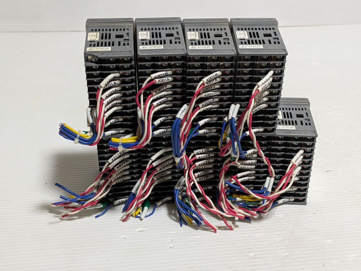 Yokogawa UT52A Digital Indicator Controller 15VA 50/60Hz 9 pcs [u1179330548]