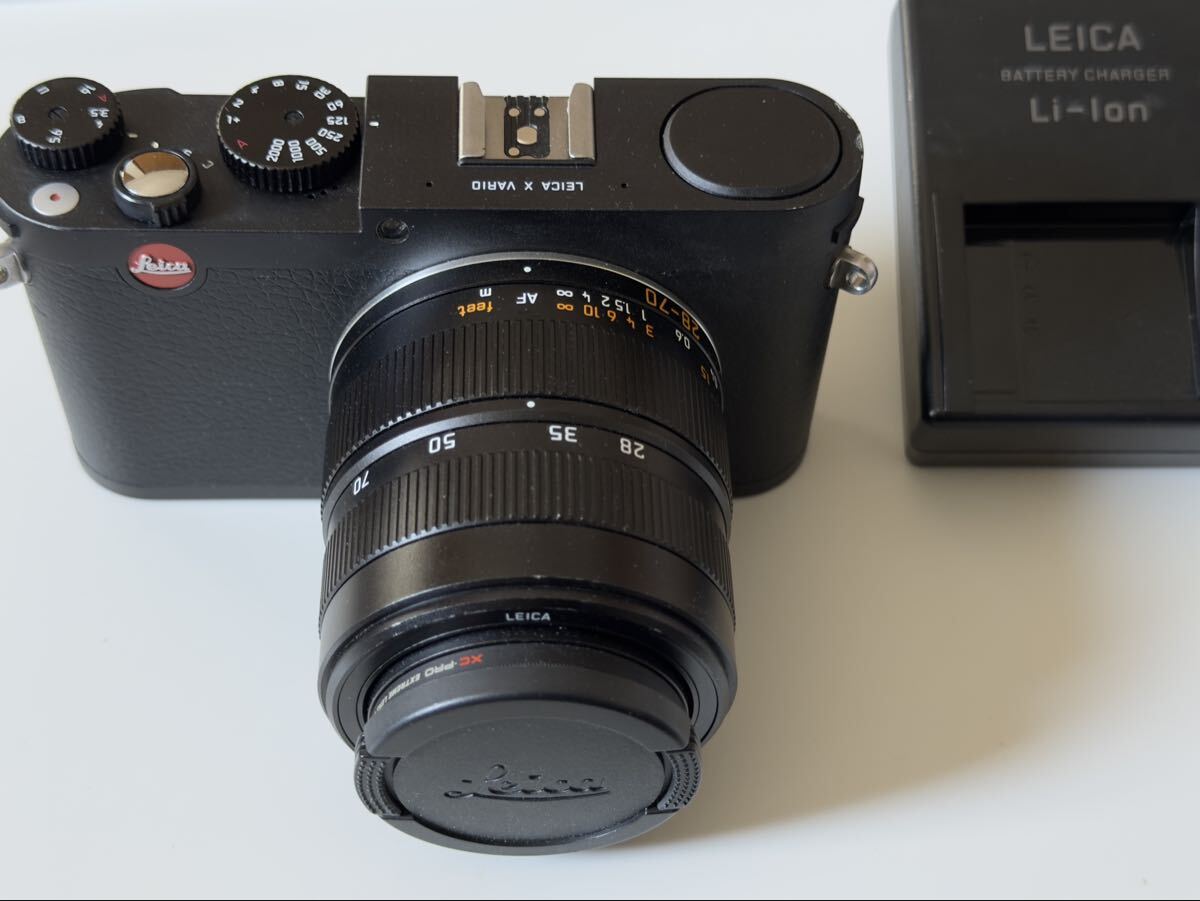 Leica X Vario Black Compact Digital Camera [x1213483619]