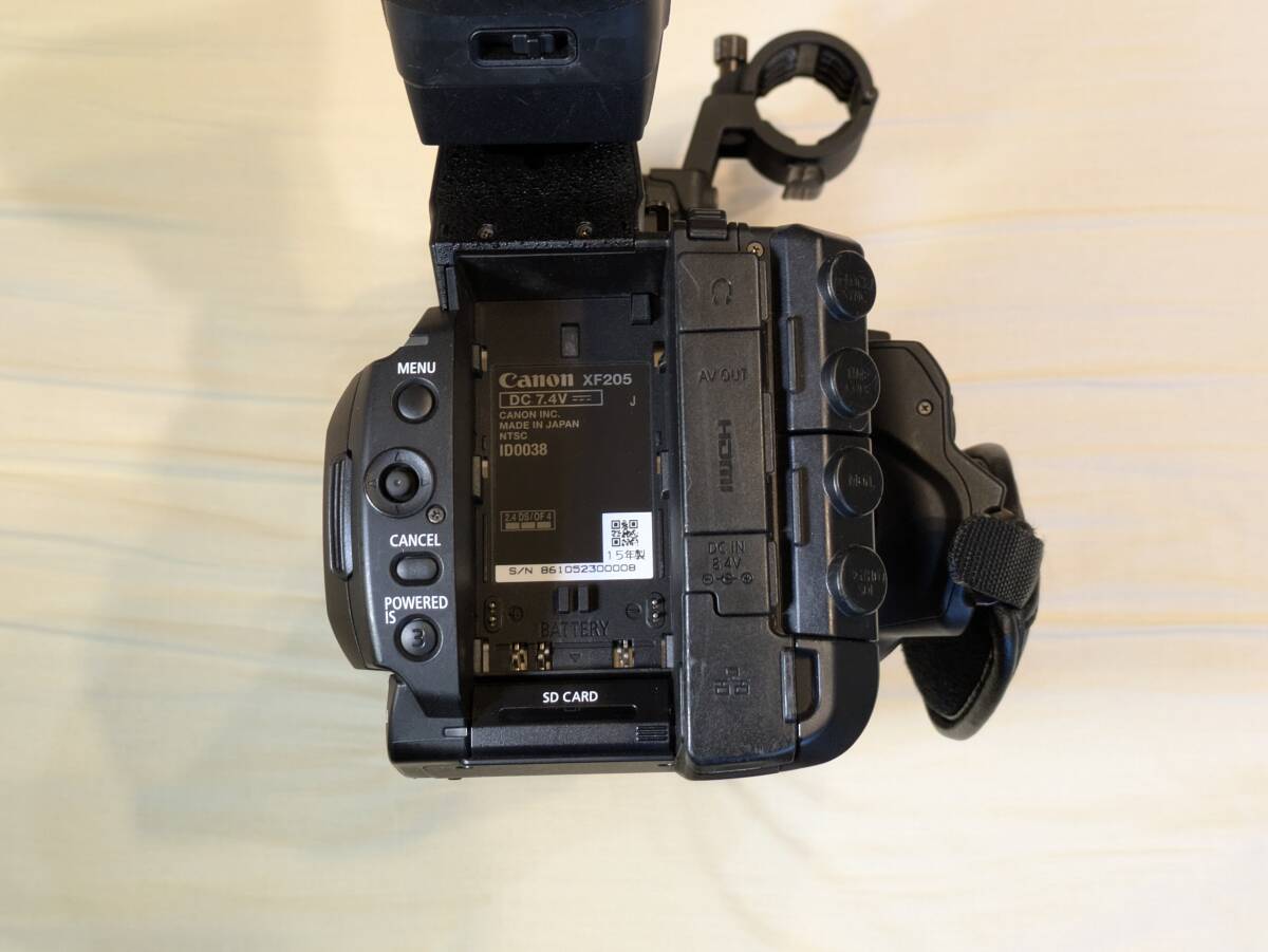 Canon XF205 Professional Video Camera with Accessories [f1248950043]