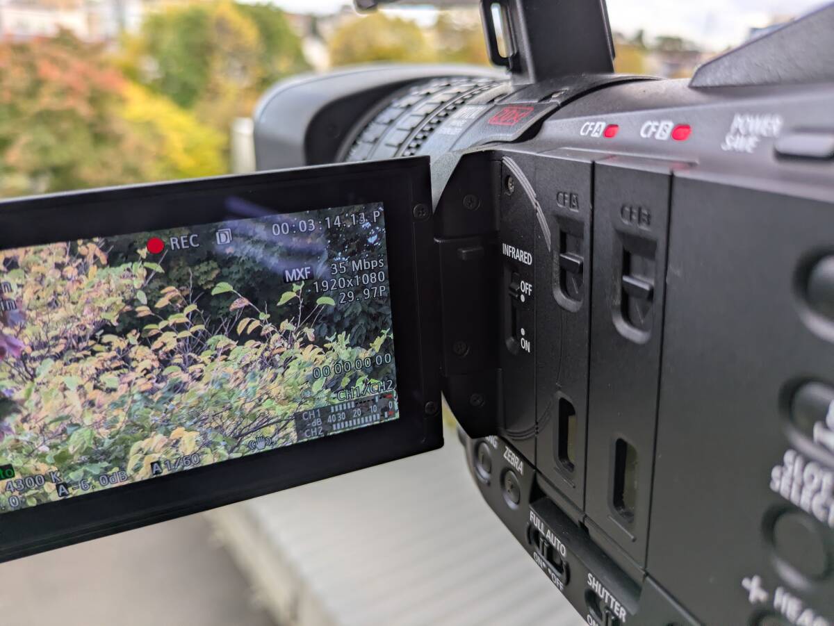 Canon XF205 Professional Video Camera with Accessories [f1248950043]