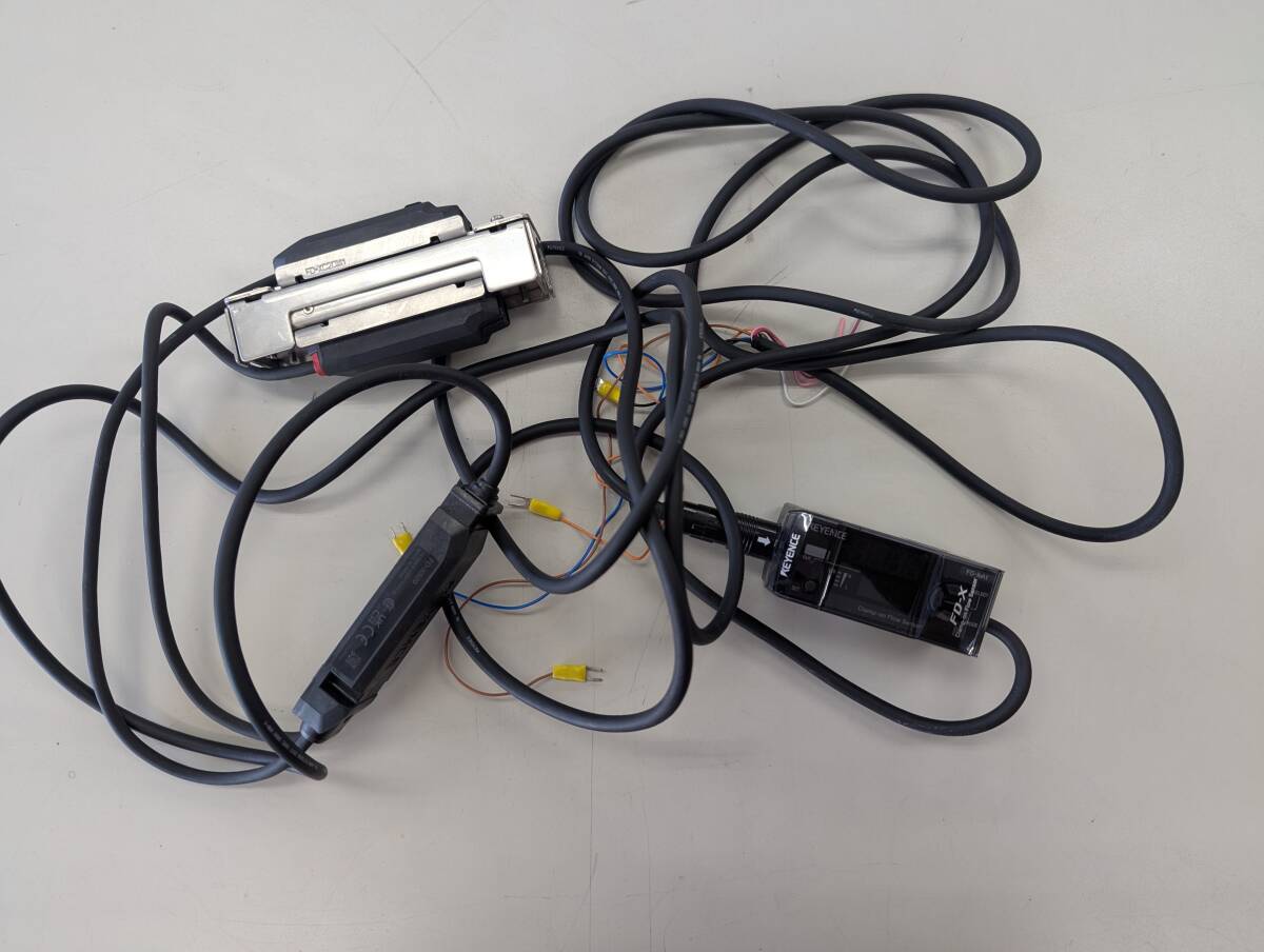 Keyence FD-X1 Flow Meter Set Metal φ8.3 to 10.8 [v1180315514]