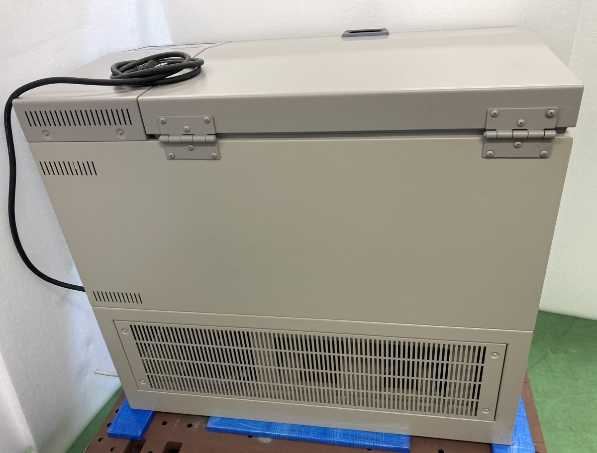 Thomas Kagaku AT-12R Multifunction Orbital Shaking Incubator with Flask Holder [f1226375376]