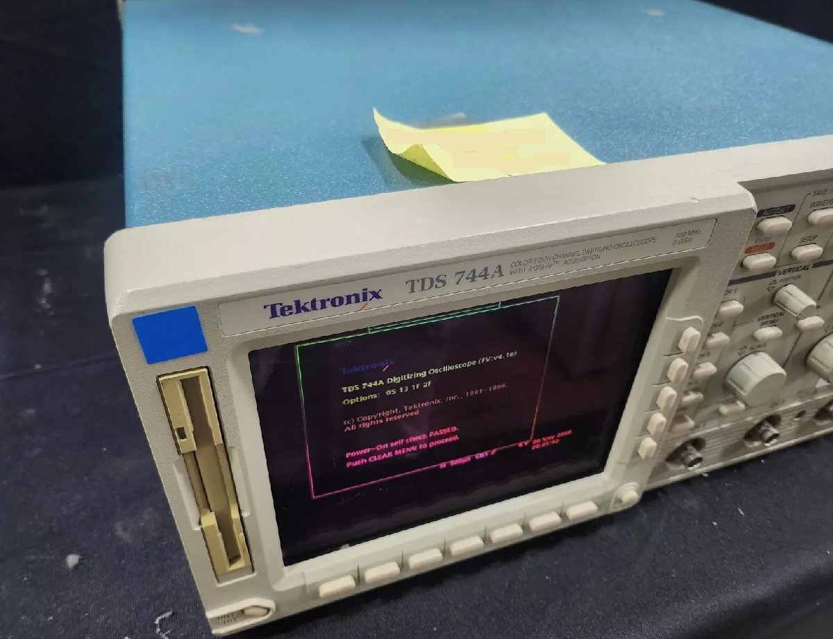 Tektronix TDS744A Digital Oscilloscope 500MHz 4ch 2GS/s Opt 05 13 1F 2F [1165614846]