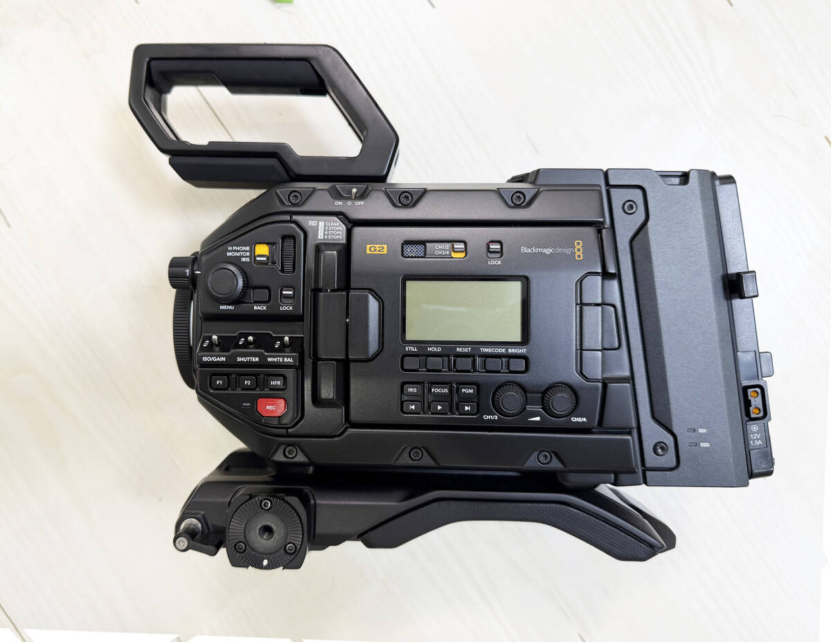 Blackmagic URSA Mini Pro 4.6K G2 Camera with Top Handle, Shoulder Pad, SSD Adapter, B4 Mount [e1242064419]