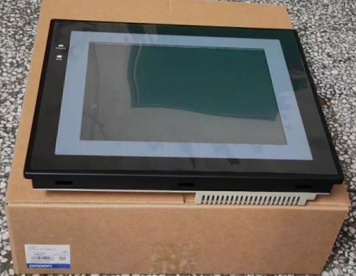 OMRON NT631C-ST153B-V3 Touch Panel [f1213811695]