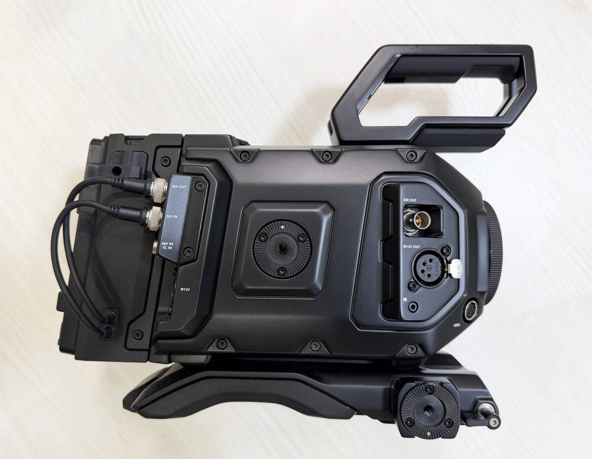 Blackmagic URSA Mini Pro 4.6K G2 Camera with Top Handle, Shoulder Pad, SSD Adapter, B4 Mount [e1242064419]