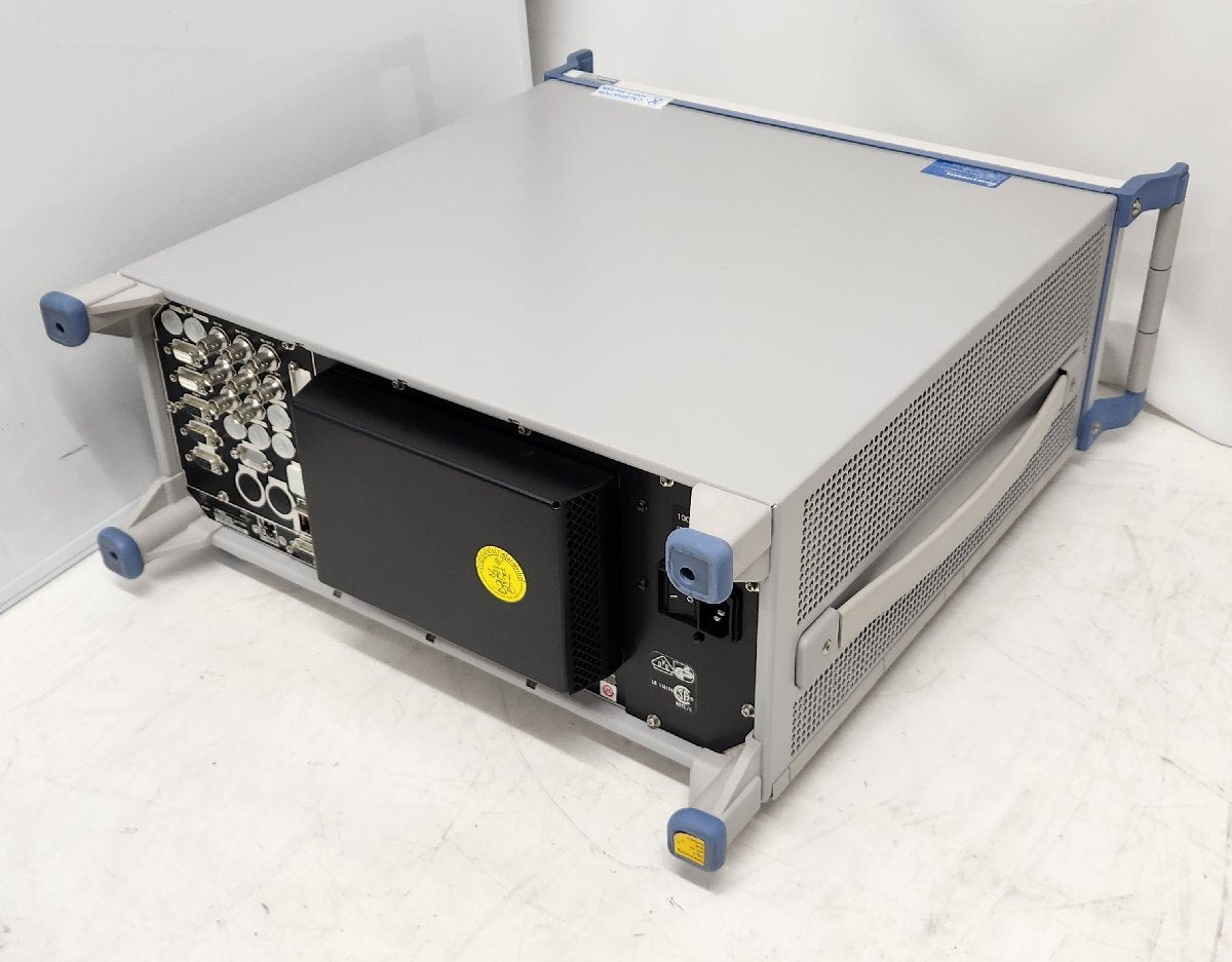 ROHDE&SCHWARZ CMU200 Universal Radio Communication Tester [s1206314541]