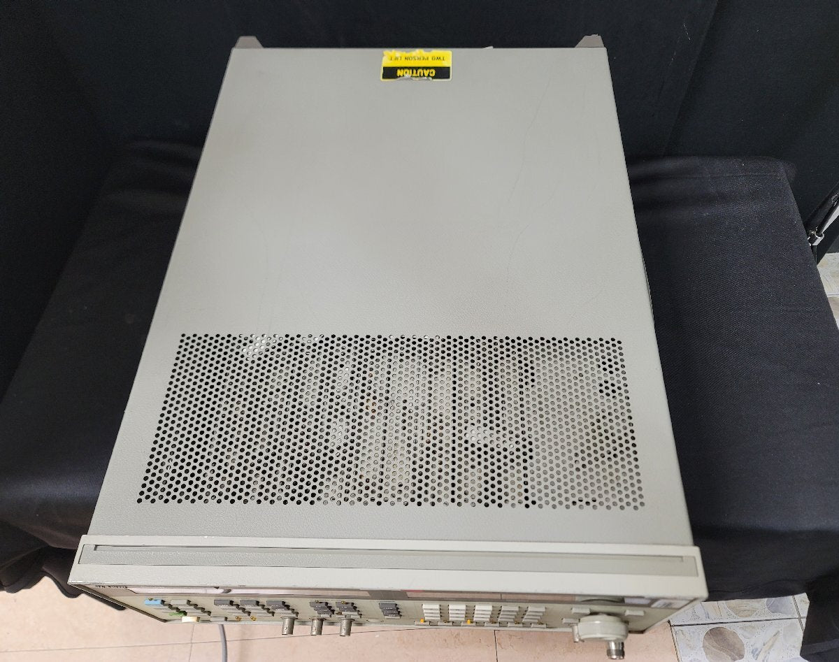 HP 8665B Synthesized Signal Generator 100kHz-6GHz [c1201496484]