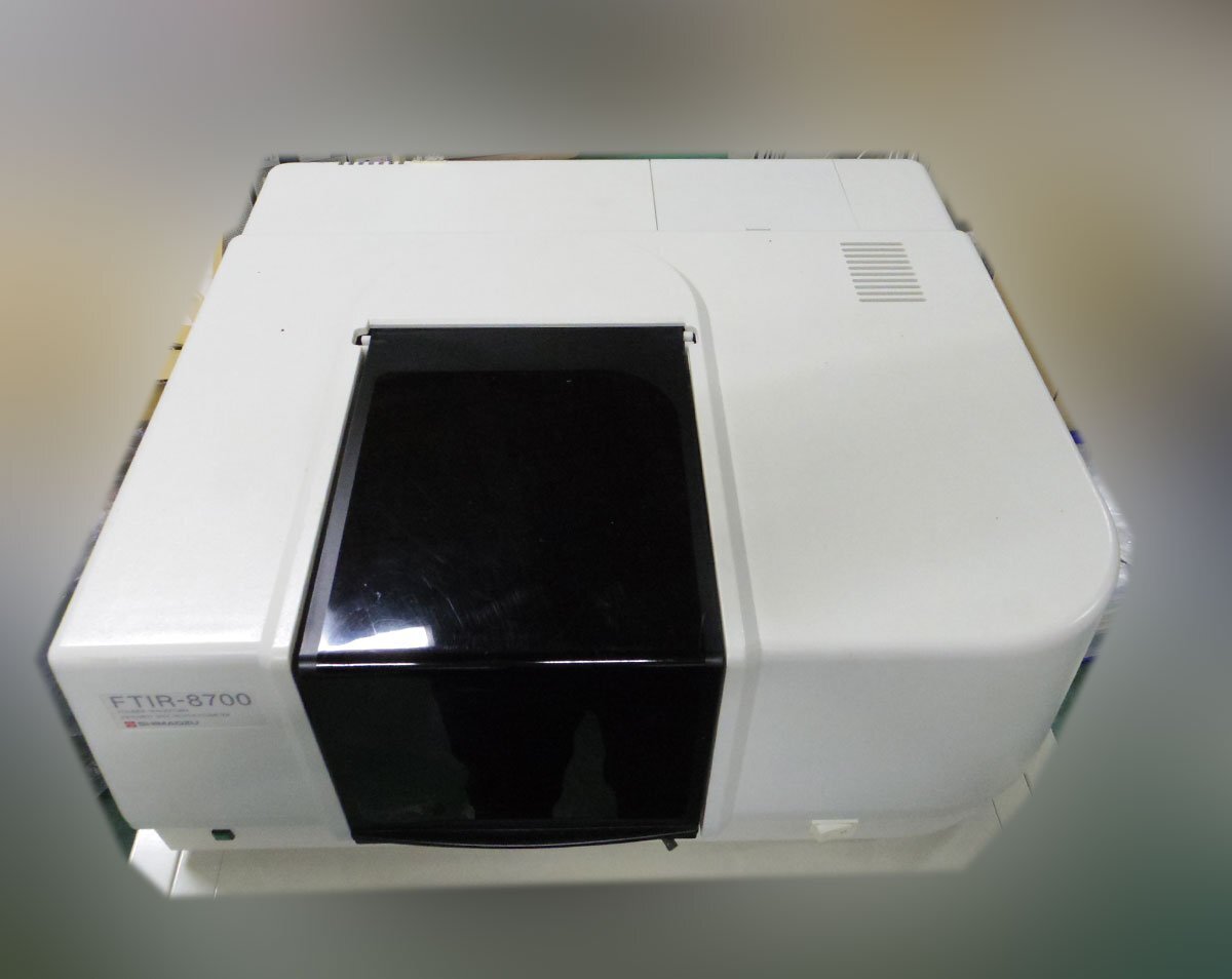 Shimadzu FTIR-8700 Fourier Transform Infrared Spectrophotometer [s1242139702]