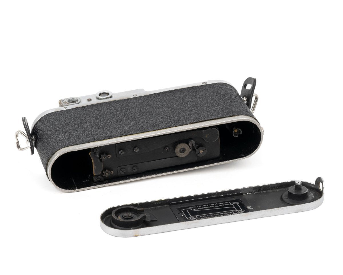 Leica IIIa Silver Film Camera Body + Summar 50mm f2 Lens + Leica Photo Books [b1172128361]