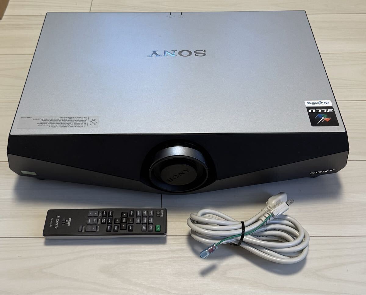 Sony VPL-FE40 Data Projector 4000lm SXGA+ 3LCD HDMI with Remote [d1242000496]