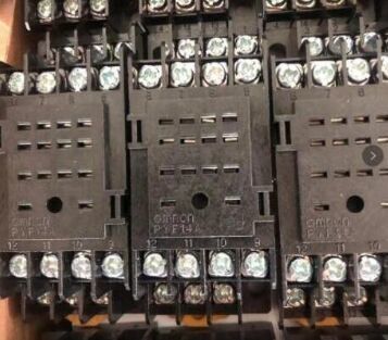 OMRON PYF14A Surface Connection Socket Set of 500 [r1132460472]