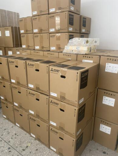 Mitsubishi Electric MR-J4-15KA Servo Driver (open box) [w1228778215]