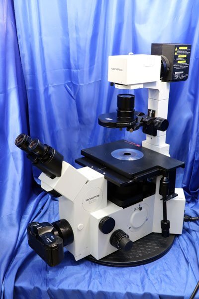 Olympus IX70 Inverted Microscope with 4 Objective Lenses [w1227822289]