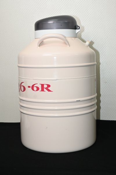 CryoOne SR-36-6R Liquid Nitrogen Freezing Storage Container 36.2L [s1240400435]