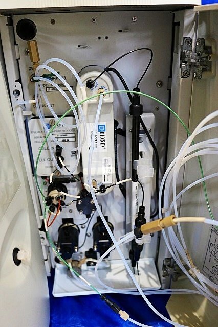 Thermo Fisher Dionex ICS-1000 Ion Chromatograph 62144Y Set of 2 [p1217474085]