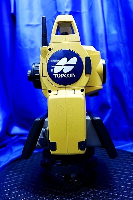 Topcon DS-105 Total Station with 2 Batteries and Charger [k1245100210]