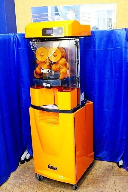 Zumex Versatile Pro+ Orange Juicer with Stand [f1248332519]