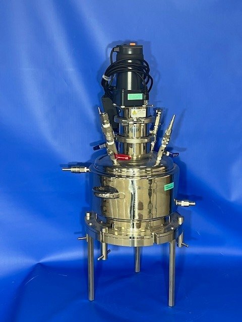 Advantech KST-293-10-UH-JA-S/AG-02-40W Pressurized Filter [c1182679793]