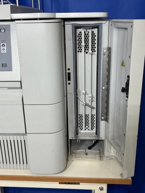 Waters 2795 Liquid Chromatograph [e1195918136]