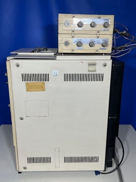 Shimadzu GC-14A Gas Chromatograph [q1195923832]
