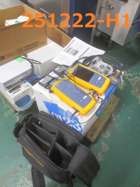 Fluke DSX-8000 Cable Analyzer CAT8 CU2000MHz with Storage Case [u1213331639]